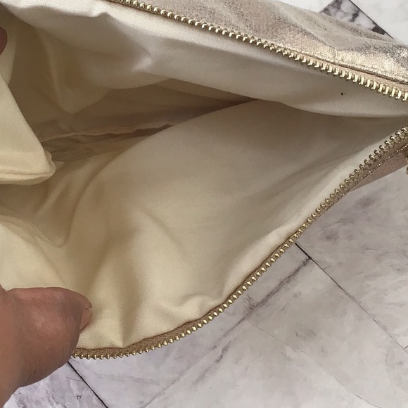 MARC JACOBS Daisy GOLD Lamé Cosmetic Pouch Accessories Case - Picture 5 of 6